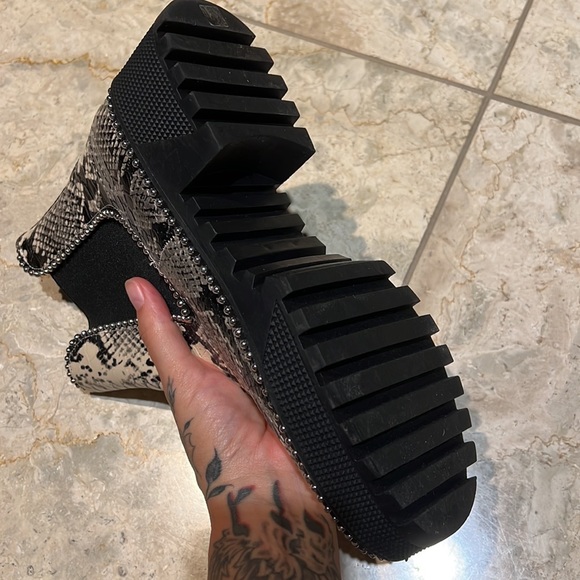 Womens Slip on Snake Print Platform Boots - Picture 4 of 5